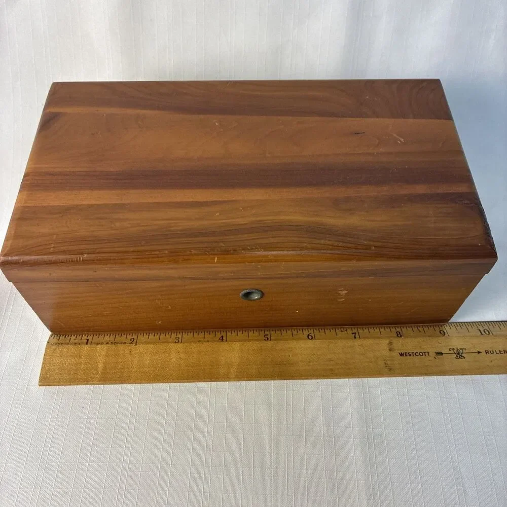 Cedar Chest And 9”x5”x3.25”- No Key Lane Vintage